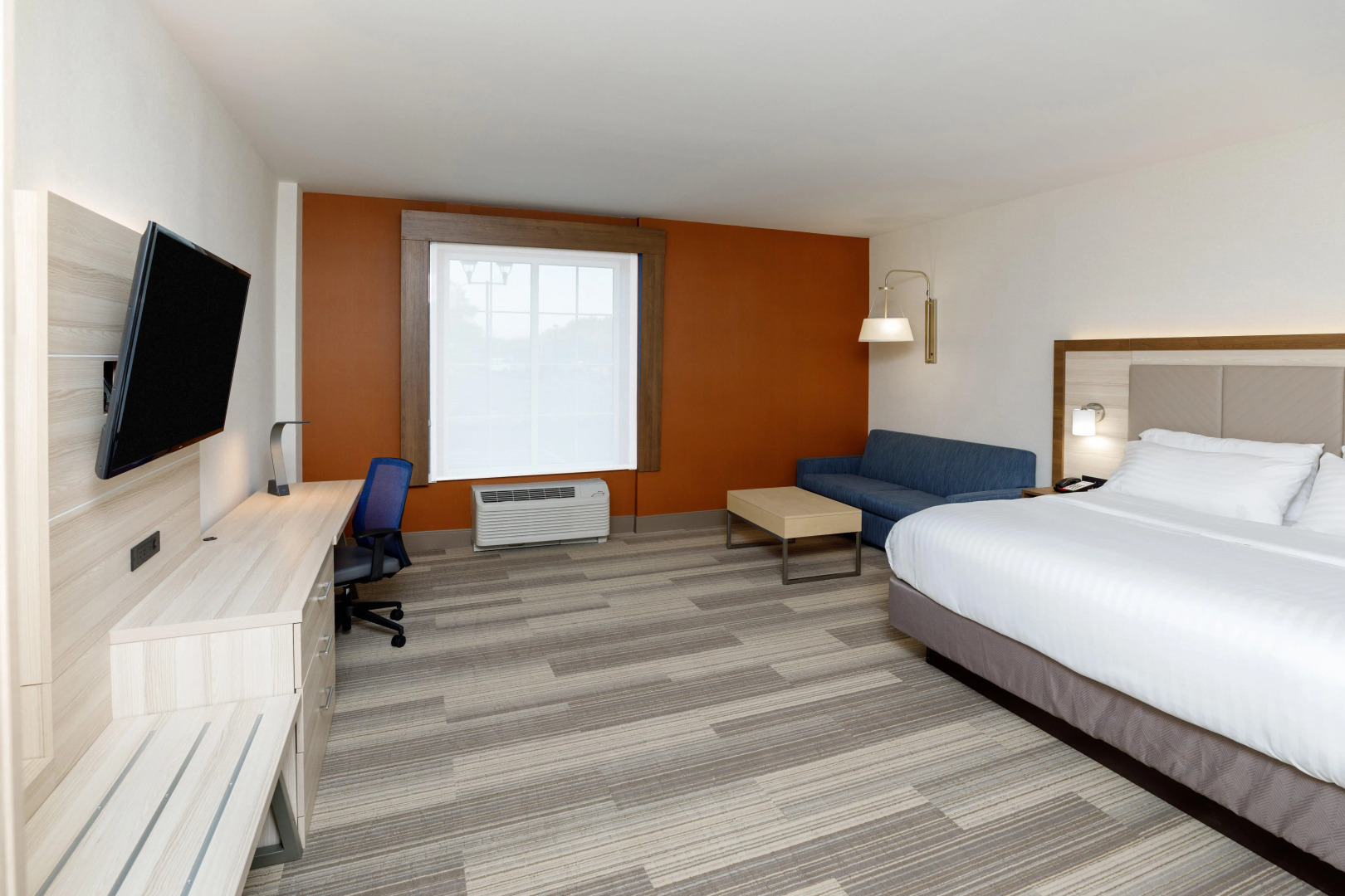 Holiday Inn Express & Suites Sturbridge by IHG