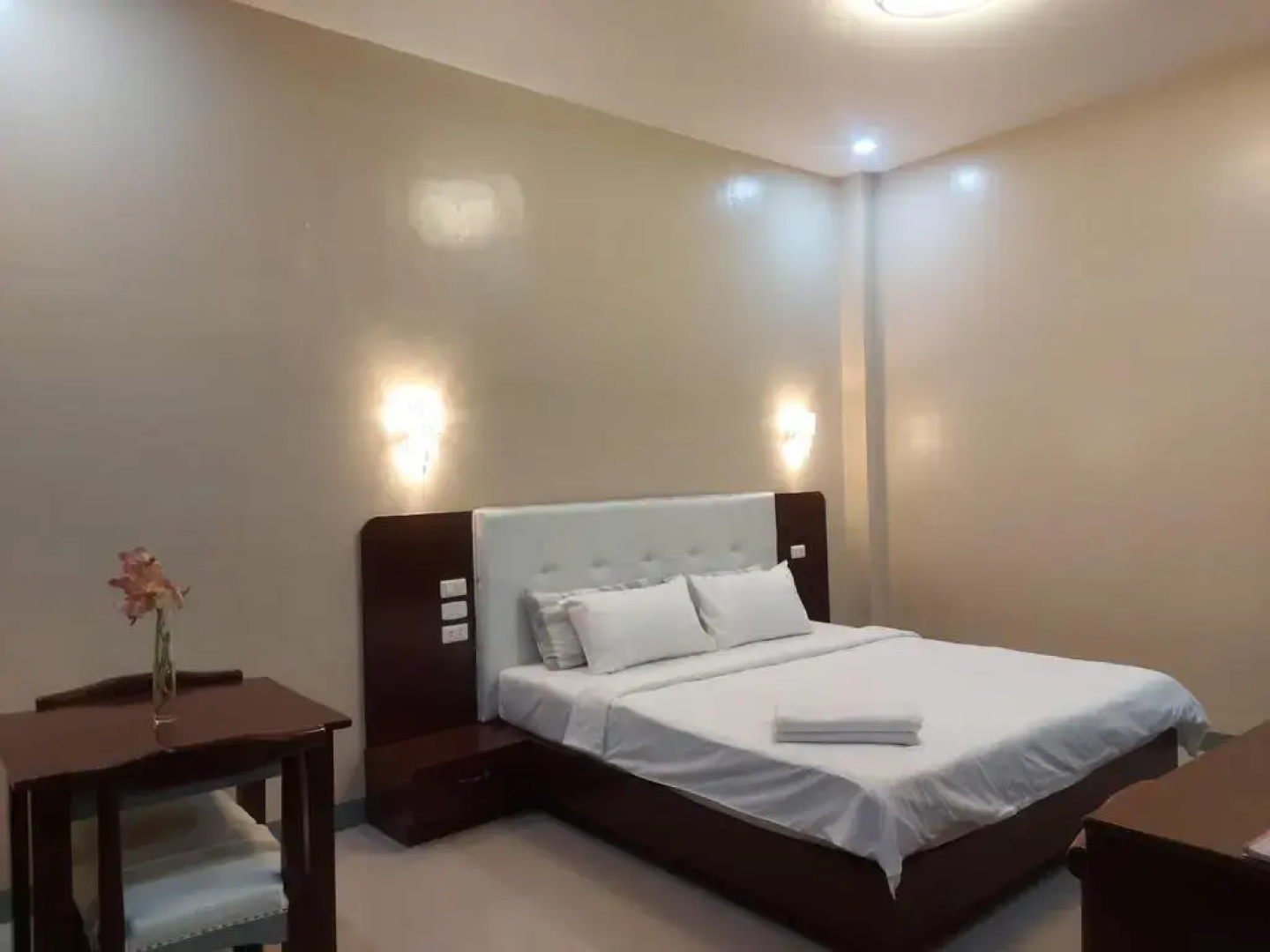 B&S Orchids suites hotel
