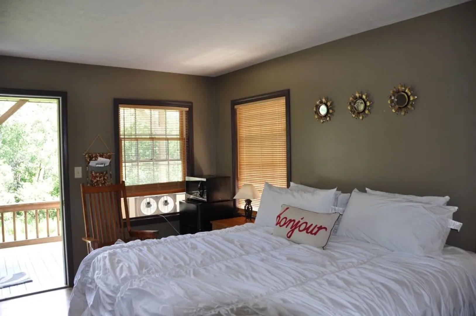 The Checkered Moose Inn