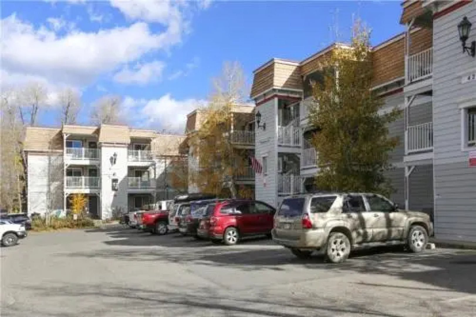 Tannhauser Condominiums