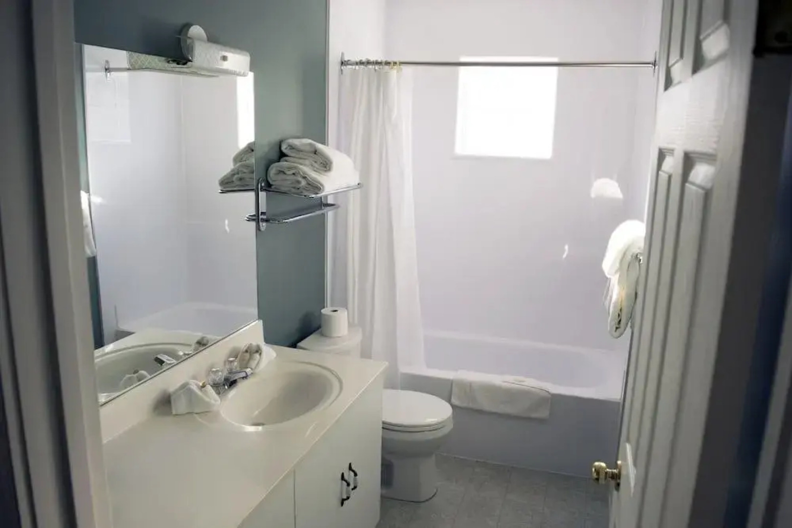 Banff Boundary Lodge