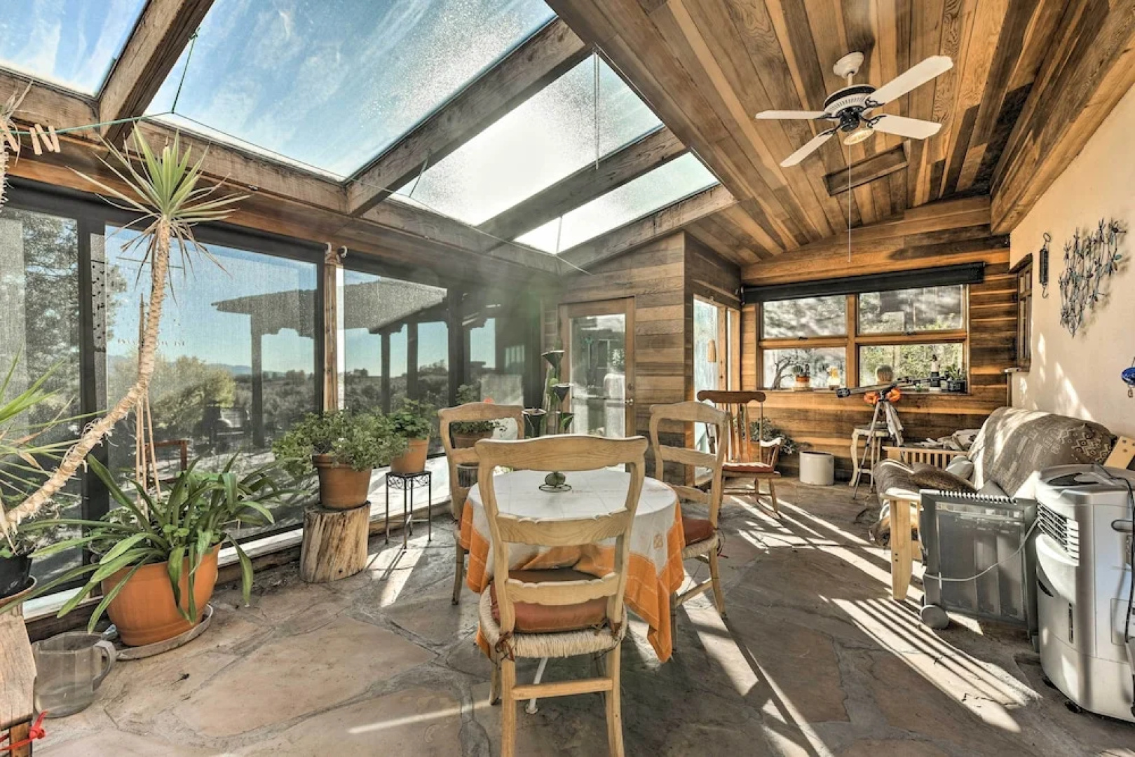 El Prado Home w/ Hot Tub, Panoramic Mtn Views