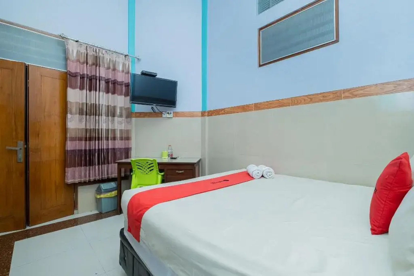 RedDoorz Syariah near Alun Alun Bojonegoro