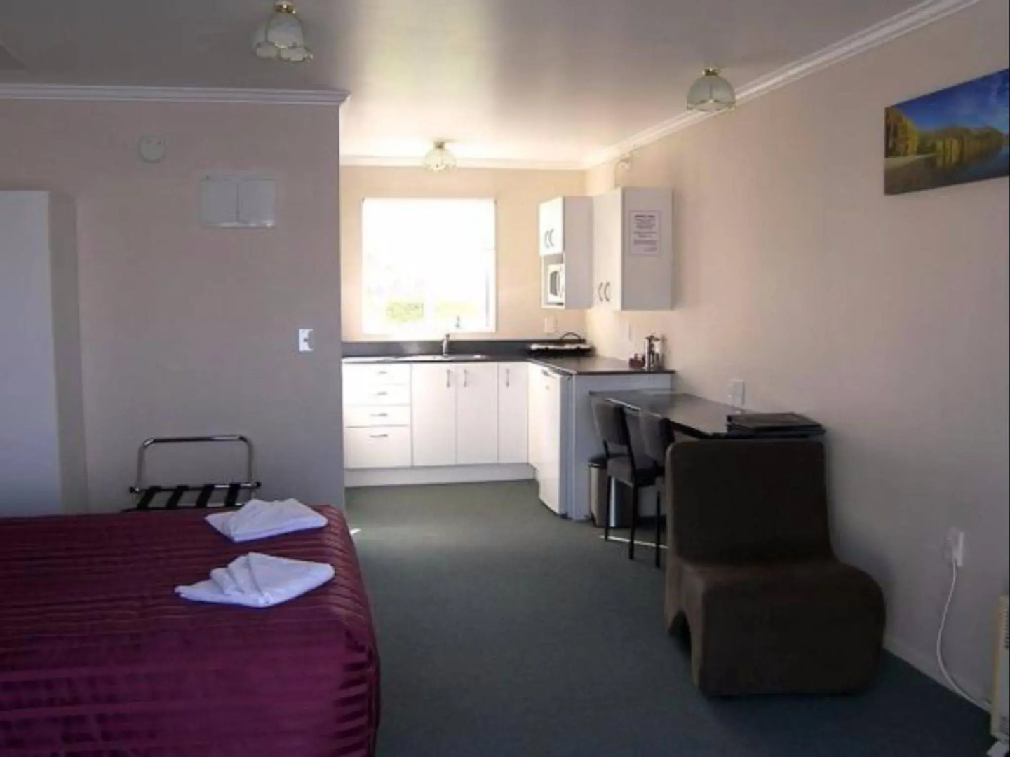 554 Moana Court Motel