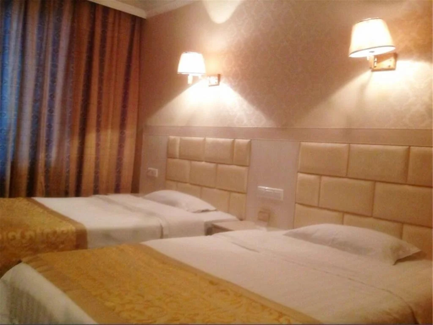 Luzhou Naxi Inn