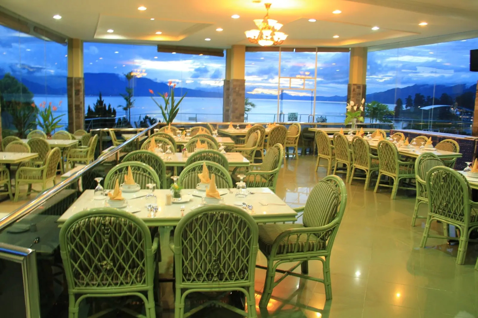 Danau Toba International Cottage