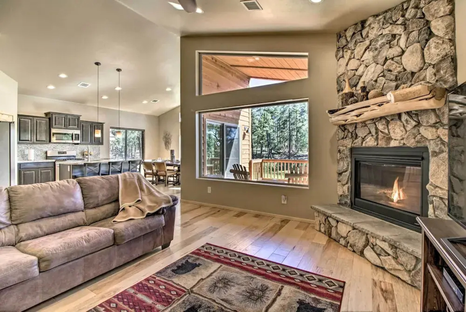 Waterfront Lakeside Home - 1 Block to Boat Ramp