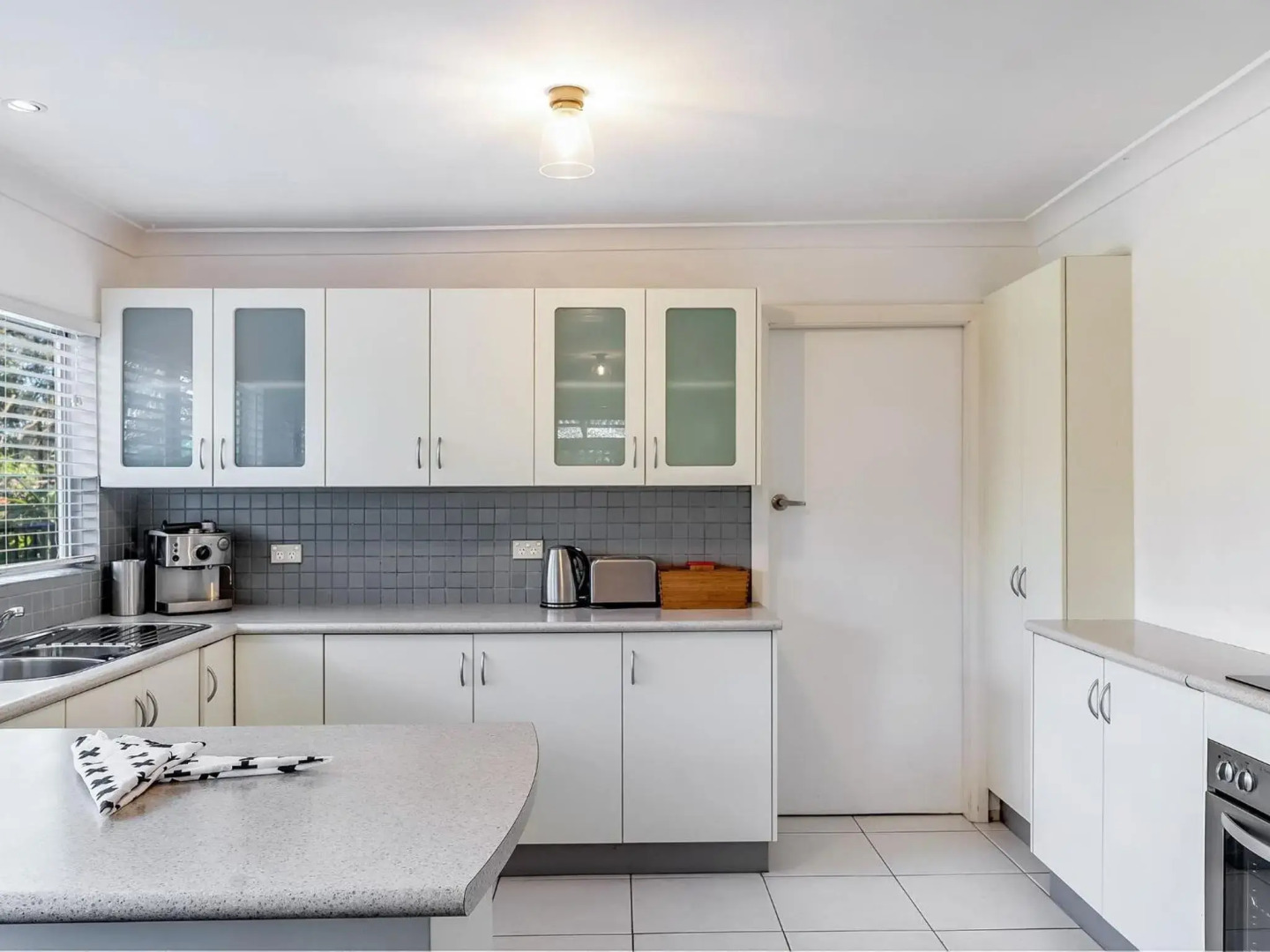 SEAWARD Werri Beach Gerringong 4pm check out Sundays