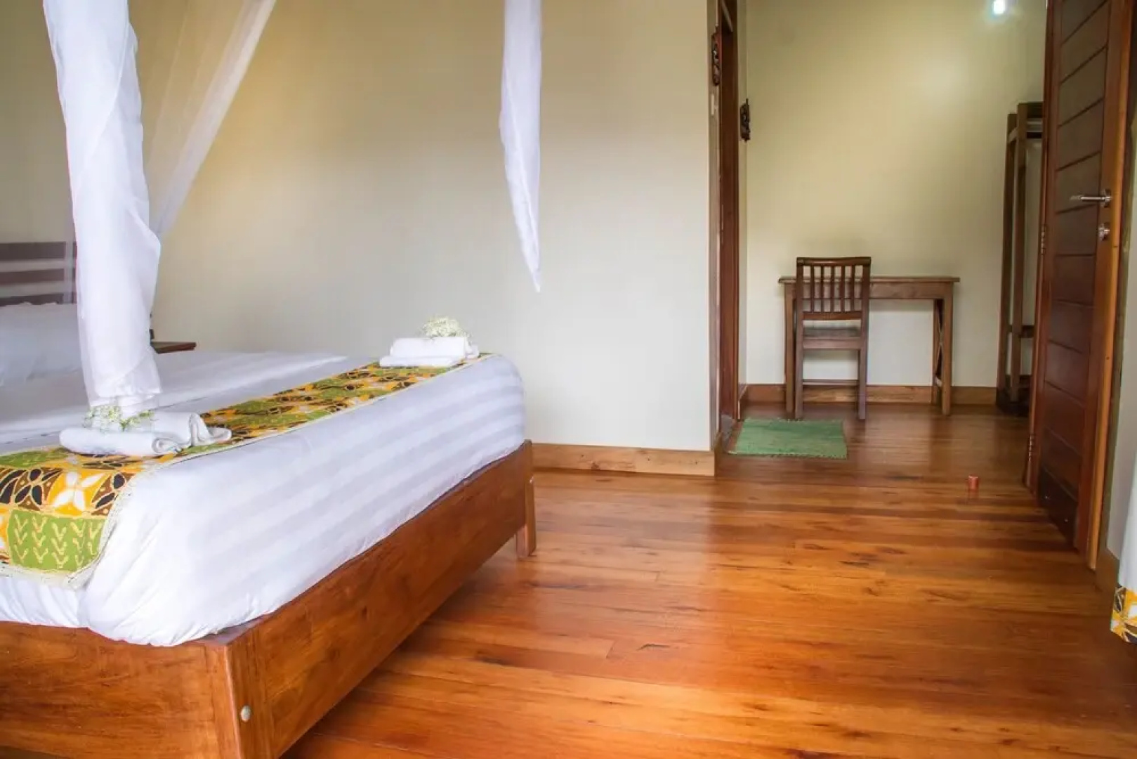 Ichumbi Gorilla Lodge