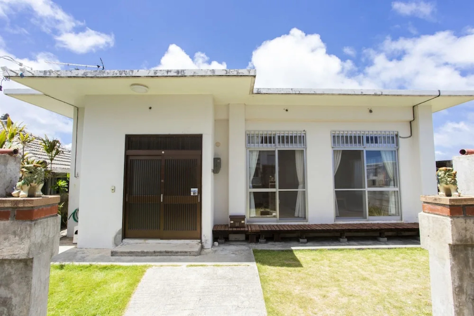 Kafuya Miyagi igusa villa