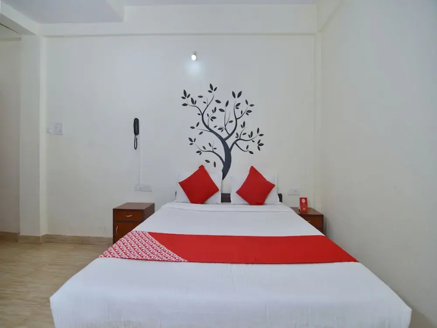 OYO 833 Hotel Prince Santosh Holiday Homes