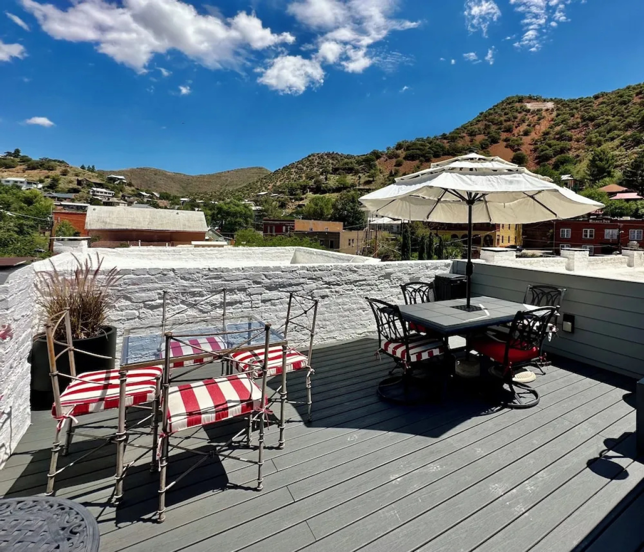 Bisbee Brownstone Suites