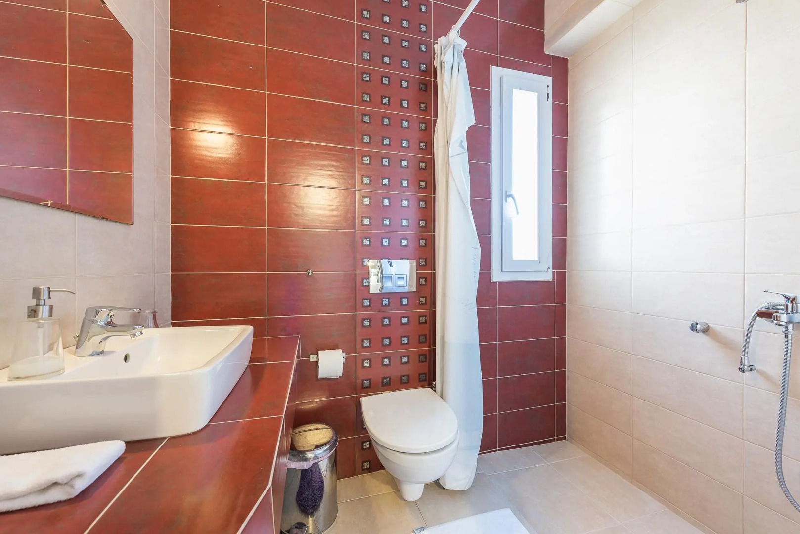 Luxury Home With Jacuzzi and Spectacular Sea Views for 8 Guests