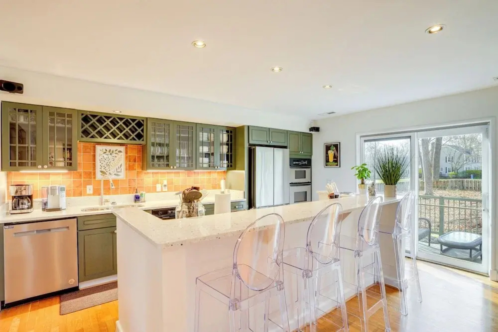 The White Elephant Inn Getaway w/ Pool & Hot Tub!