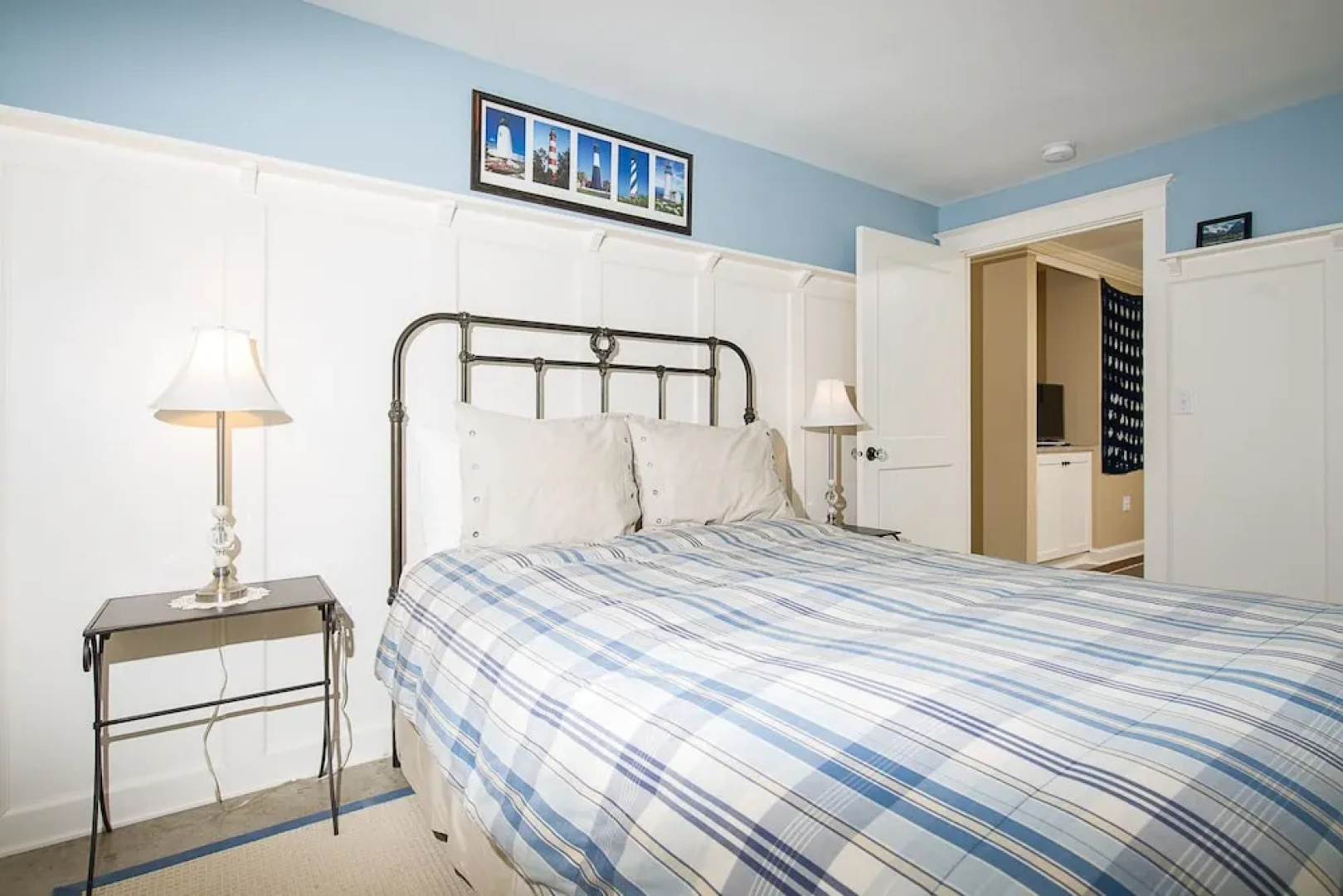 The Tides Inn in Lincoln City 4 Br home by RedAwning