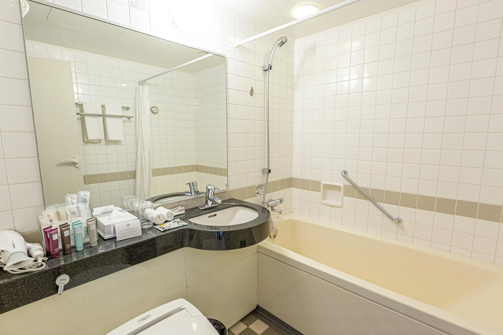 Отель ANA Crowne Plaza Hiroshima, an IHG Hotel