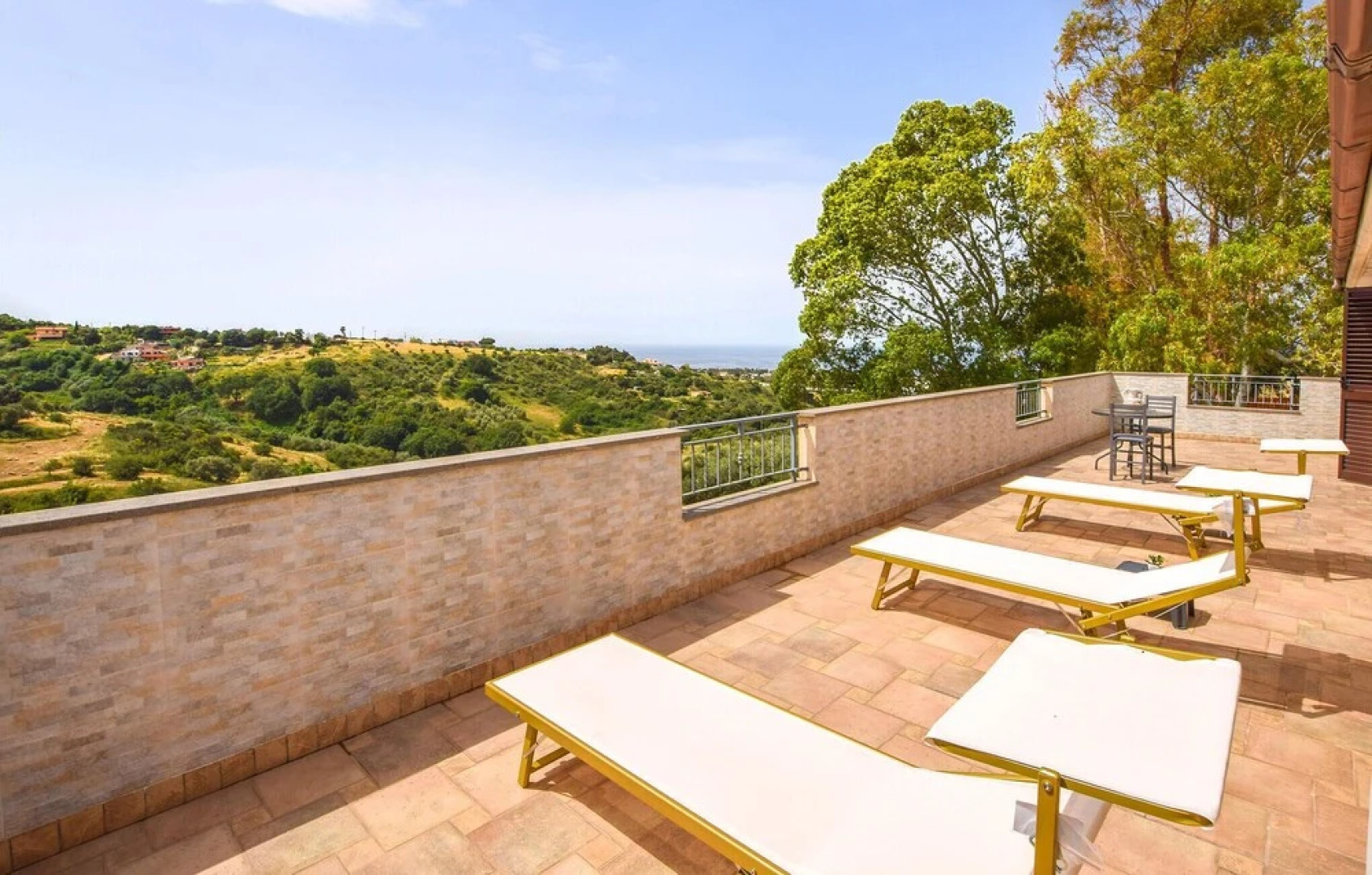 Beautiful Home in Civitavecchia With Sauna, Wifi and 6 Bedrooms