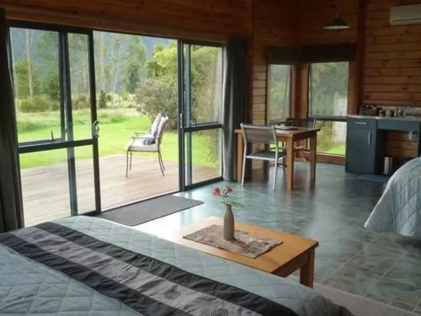 Ribbonwood Retreat B & B