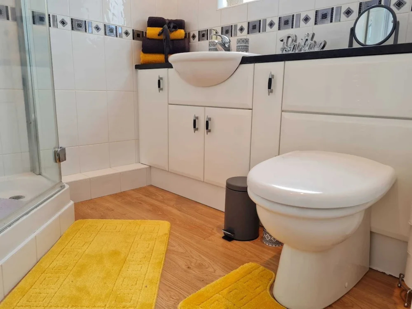 Immaculate 3-bed House With Free Parking in Bolton