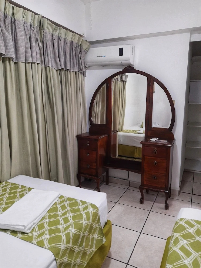 Suites & Apartments San Benito Flats
