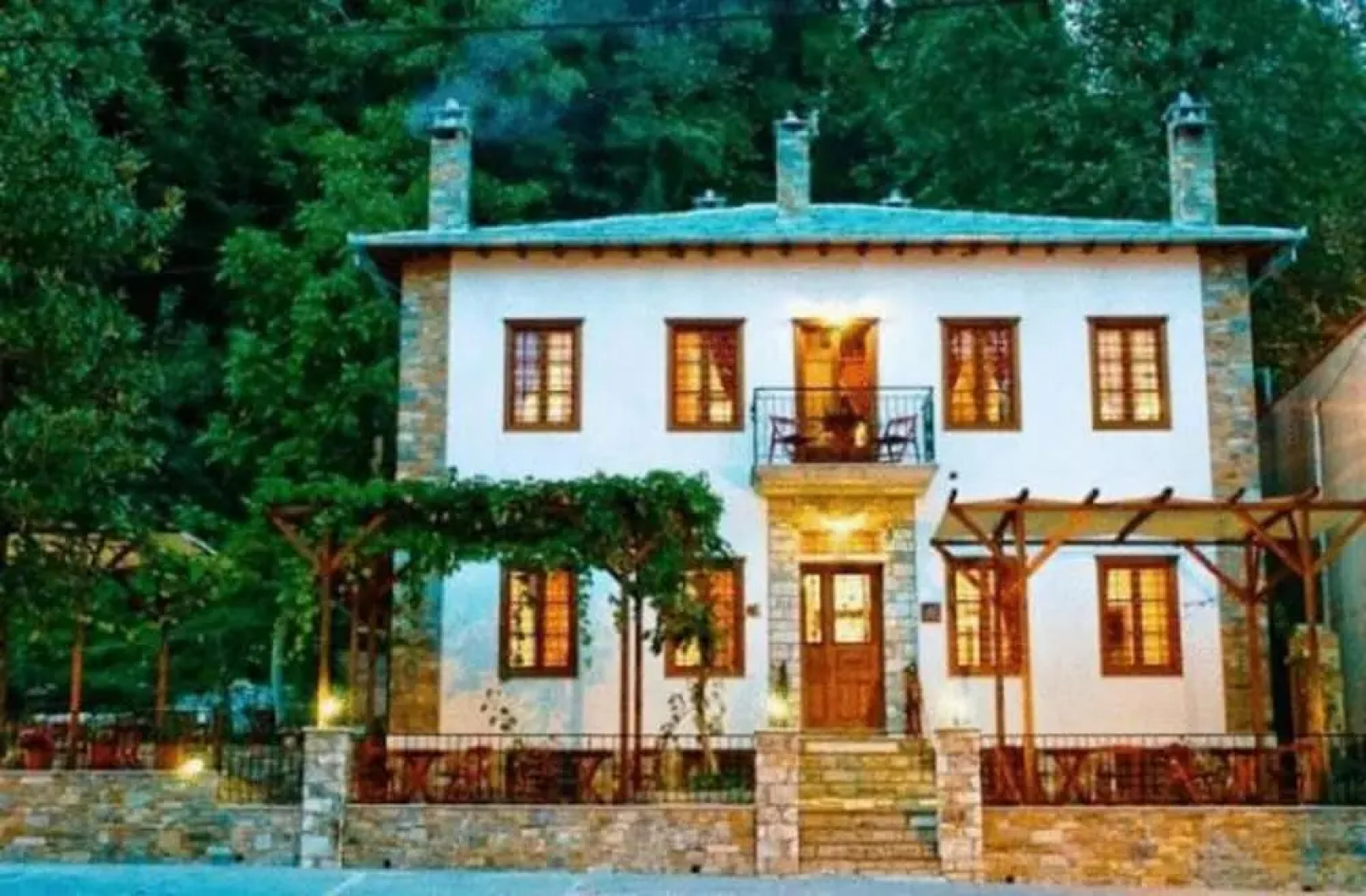 Heliodora Superior Triple Room 5