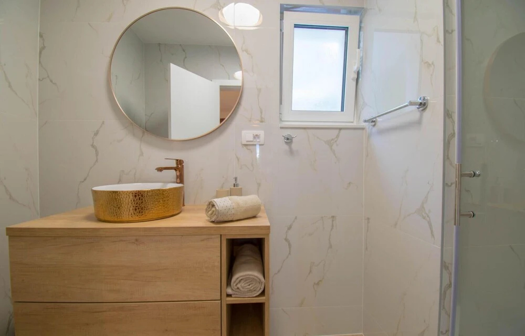 Beautiful Home in Bast With Outdoor Swimming Pool, Wifi and 3 Bedrooms