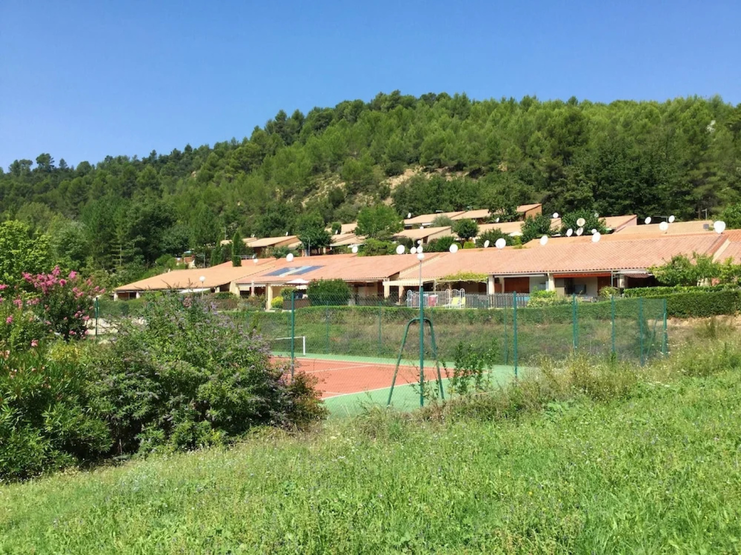 House With one Bedroom in Saint-martin-de-brômes, With Shared Pool and Enclosed Garden