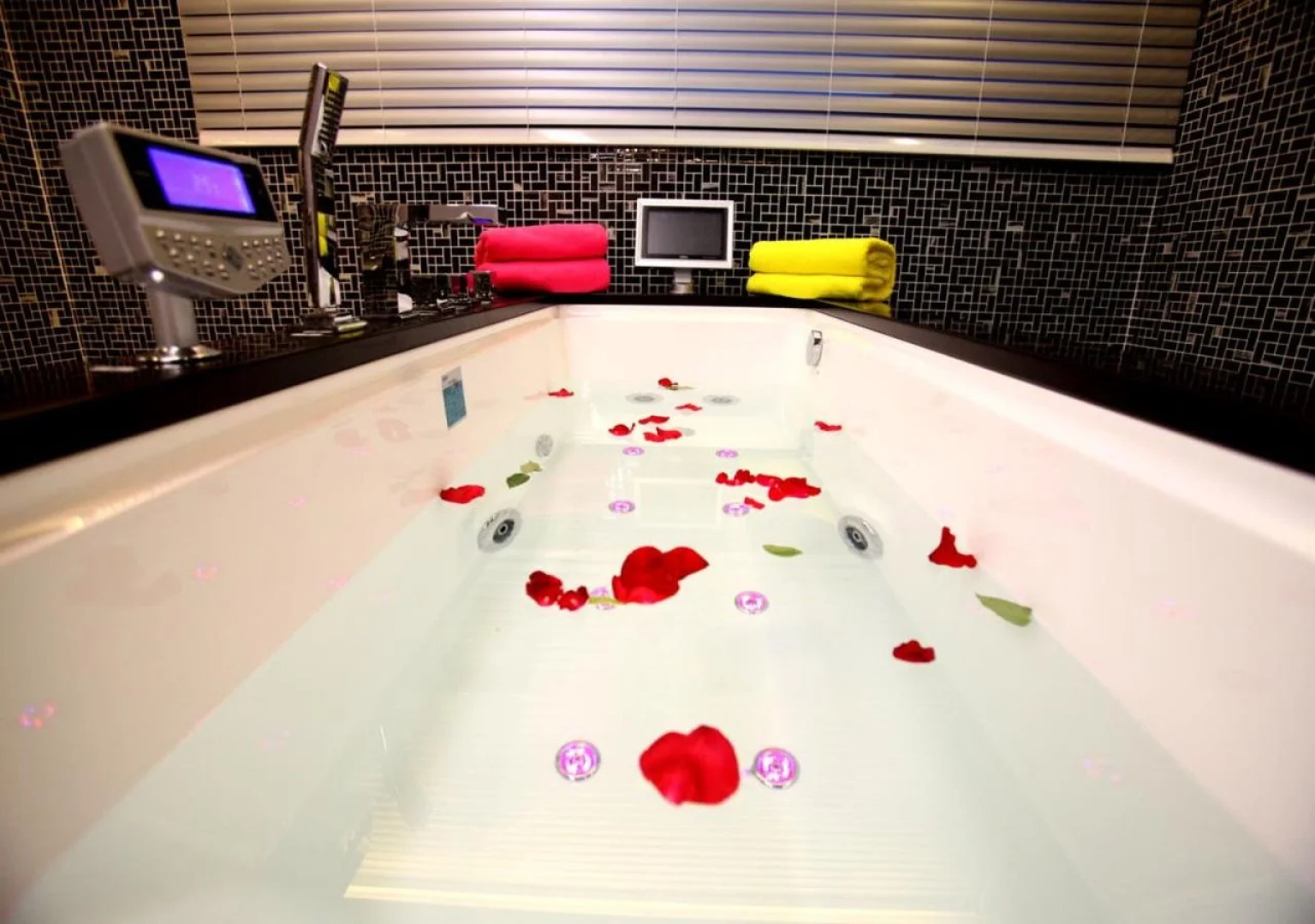 Hong Wei Yi Jia Beijing Asian Game Village