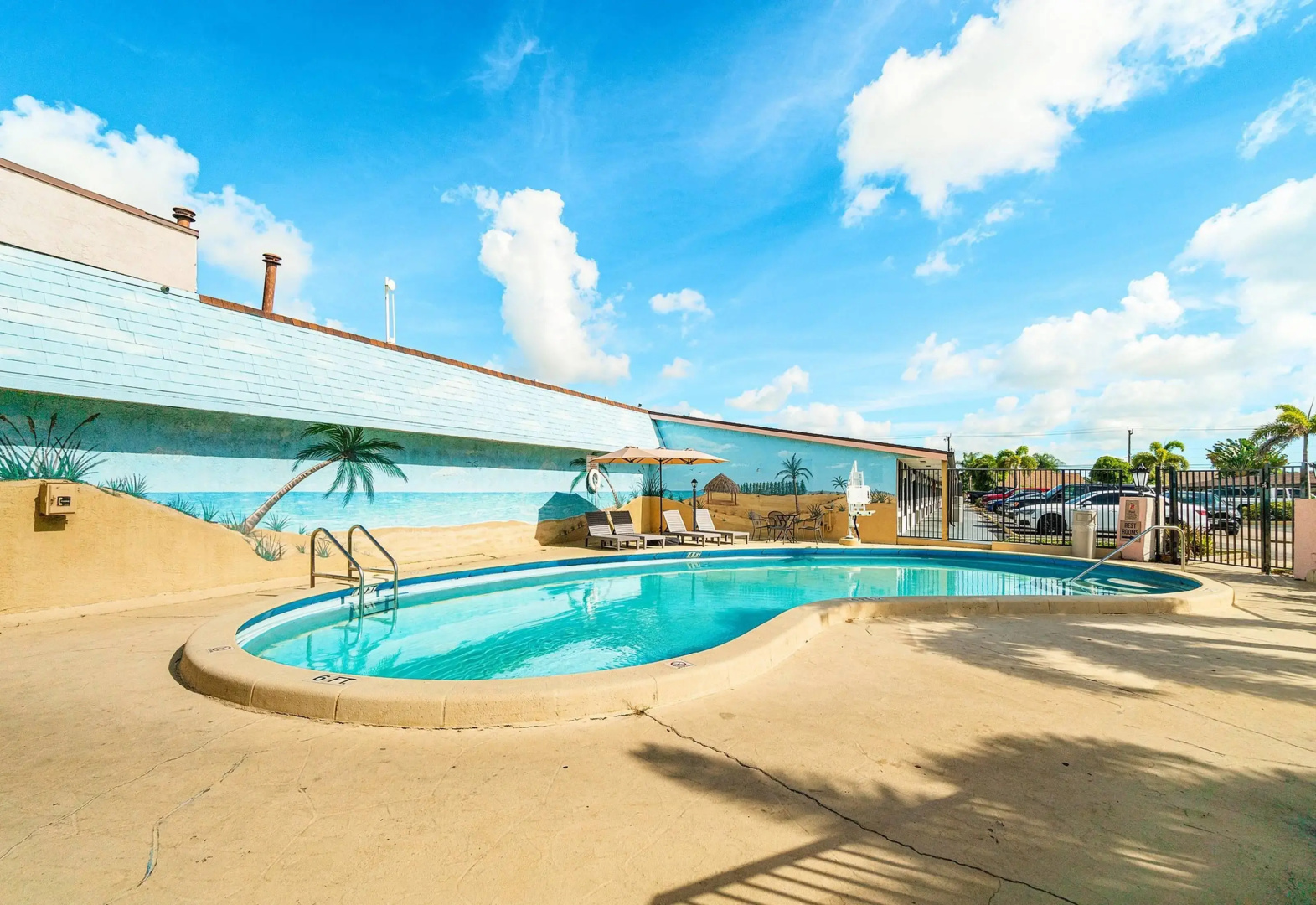 Super 8 by Wyndham Lantana West Palm Beach