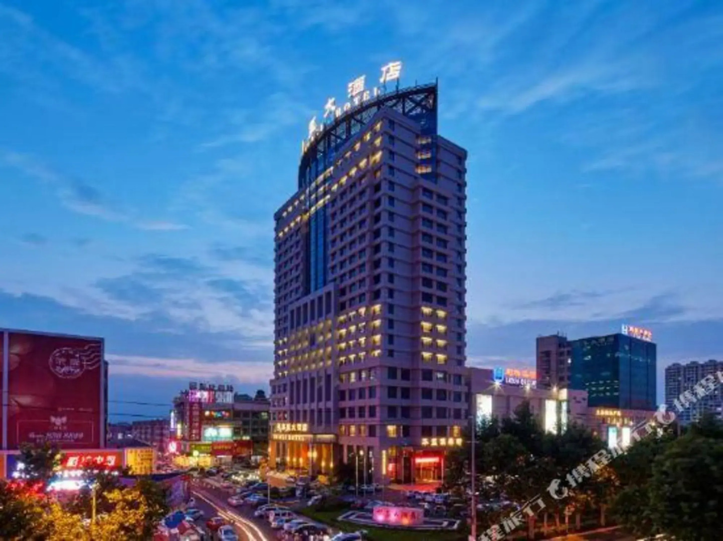 Wendeng Huaxi Hotel