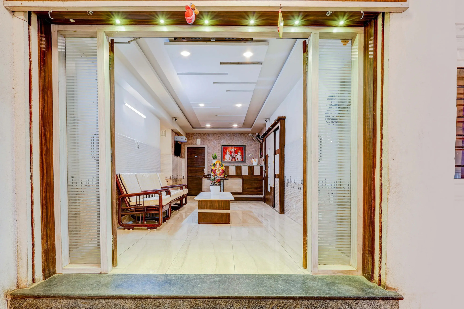 Super Hotel O Eluru Railway Station Formerly Sree Nitya Residency