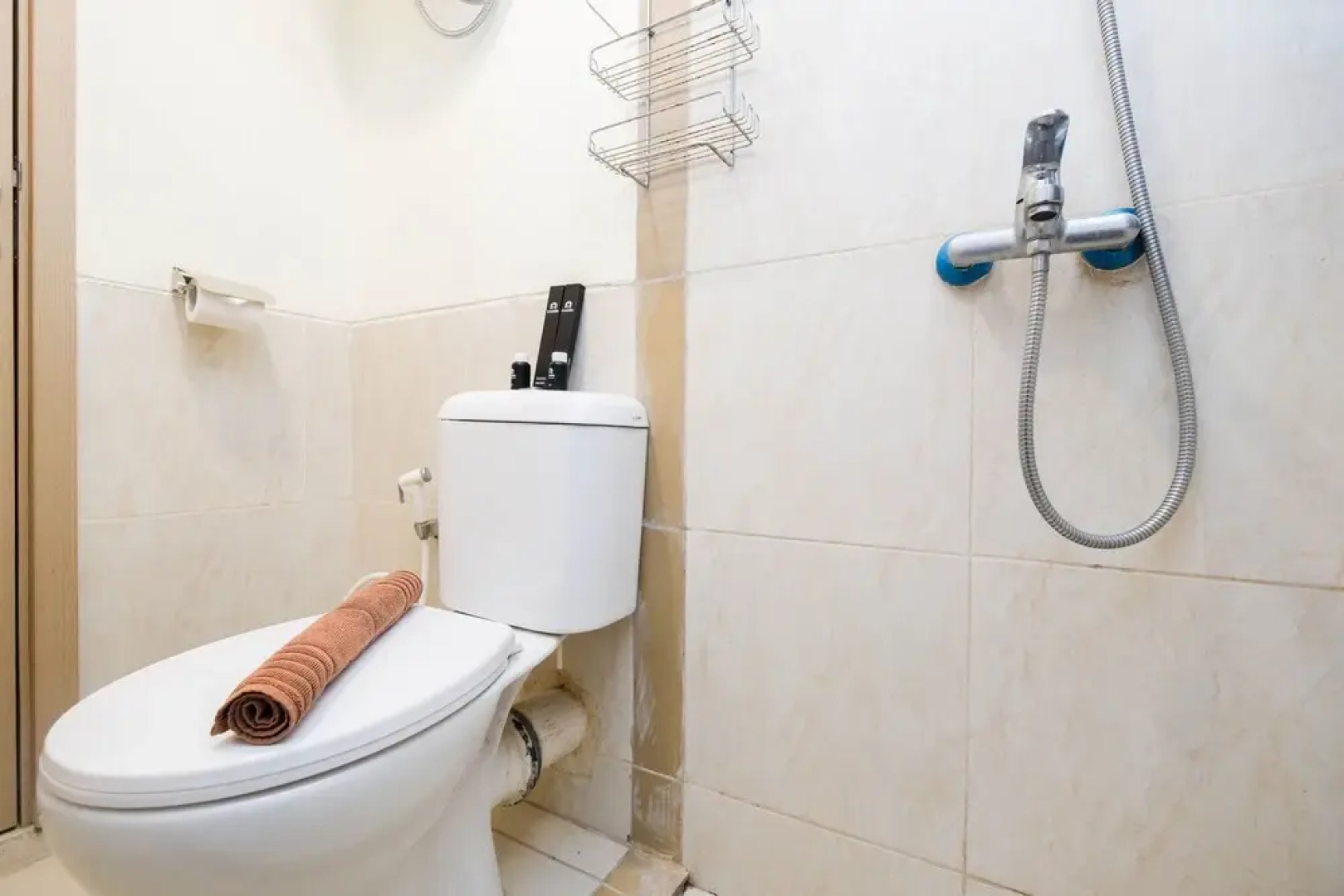 Well Furnished 2Br At Meikarta Apartment