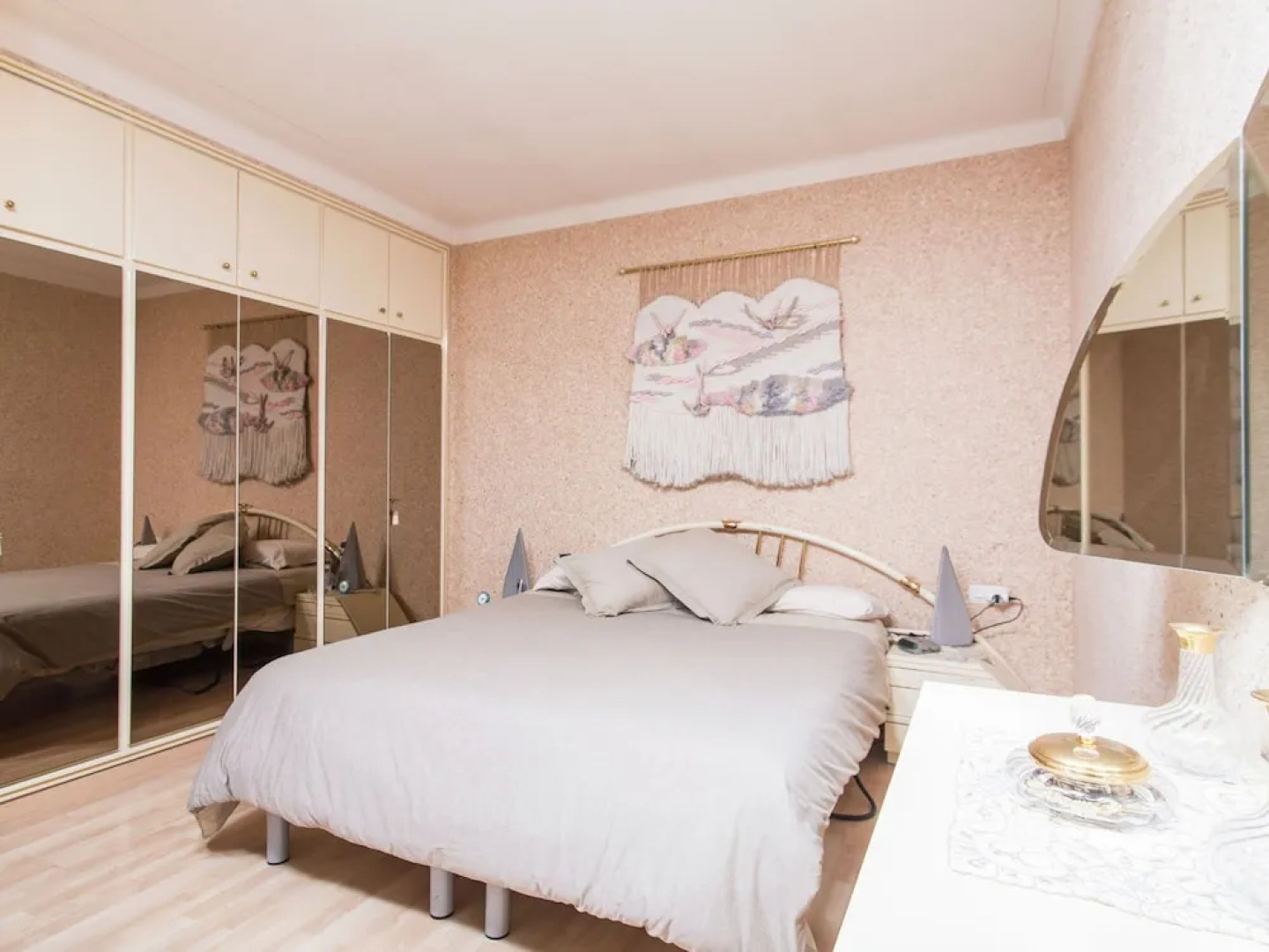 Beautiful Detached Holiday Home With Swimming Pool and Garden Near the Coast