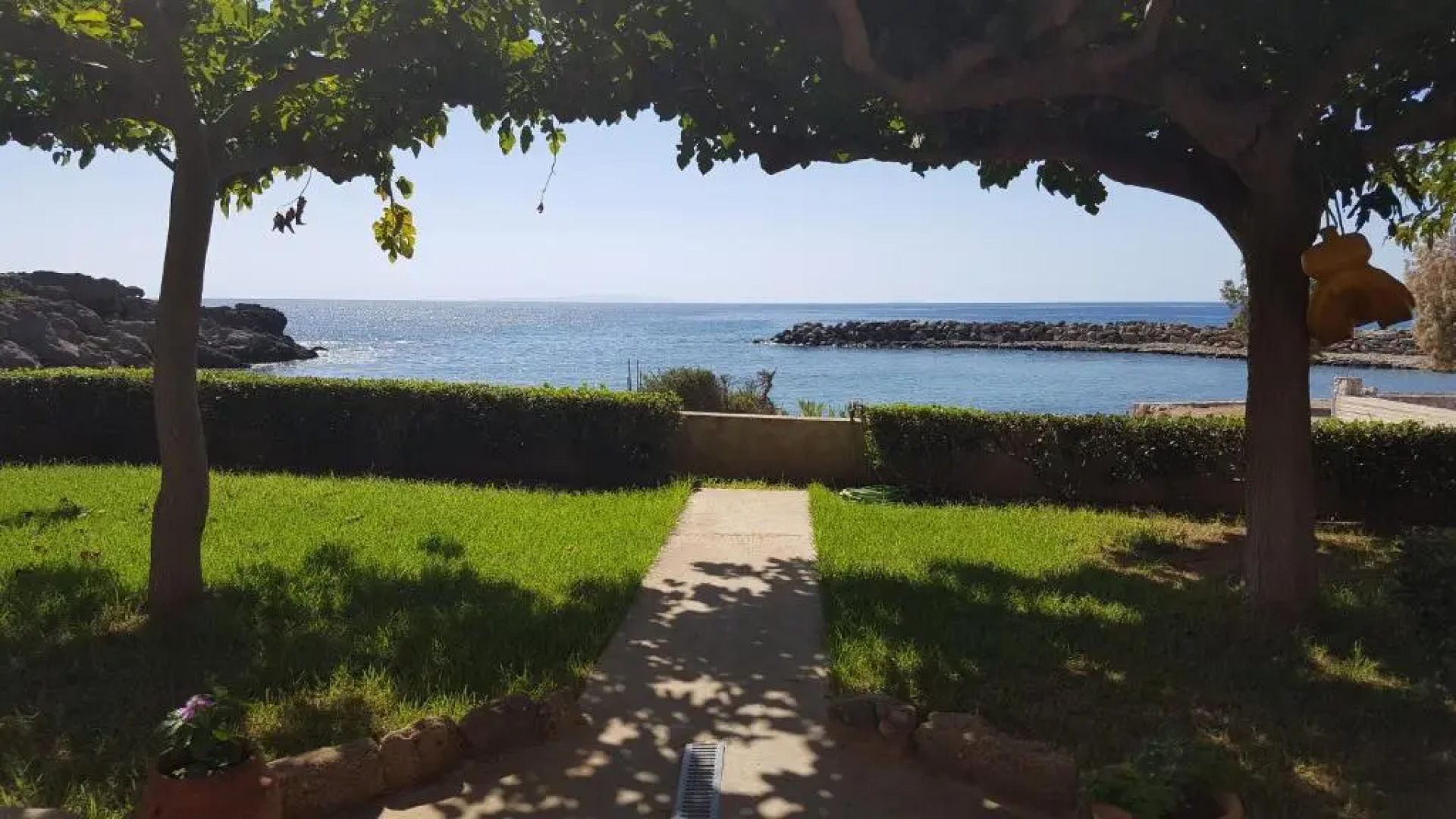 Apolloneia Apartments