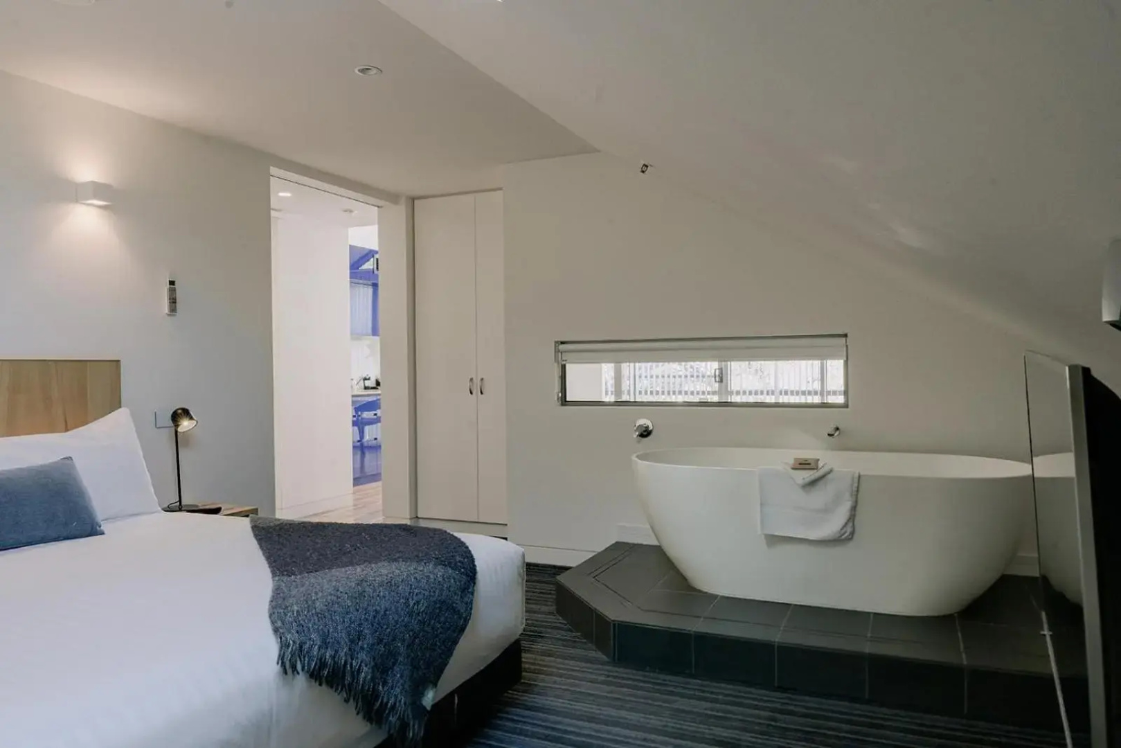 Salamanca Wharf Hotel