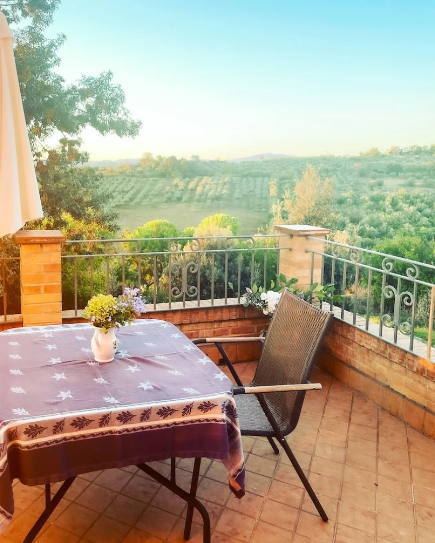 1-bed Apartment Abruzzo, Italy 15 Minutes to sea