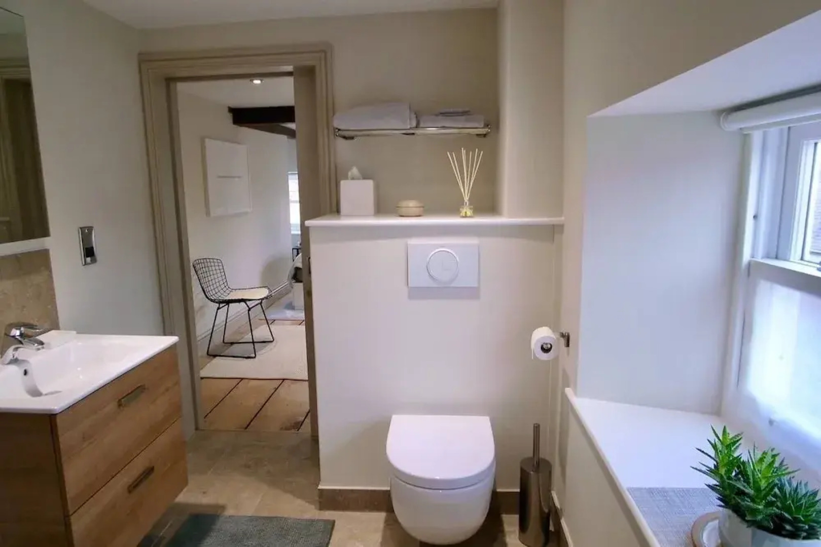 Stylish Wells Penthouse With Cathedral Views