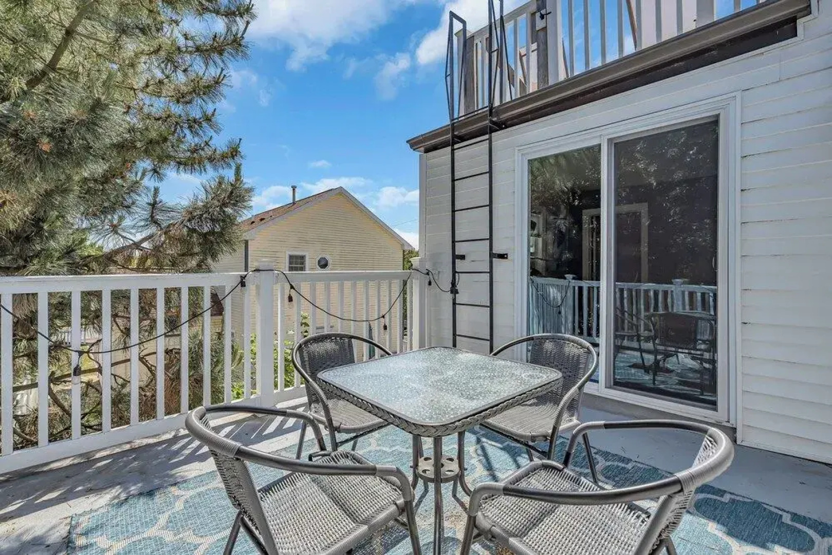 Backstage Beach Bungalow