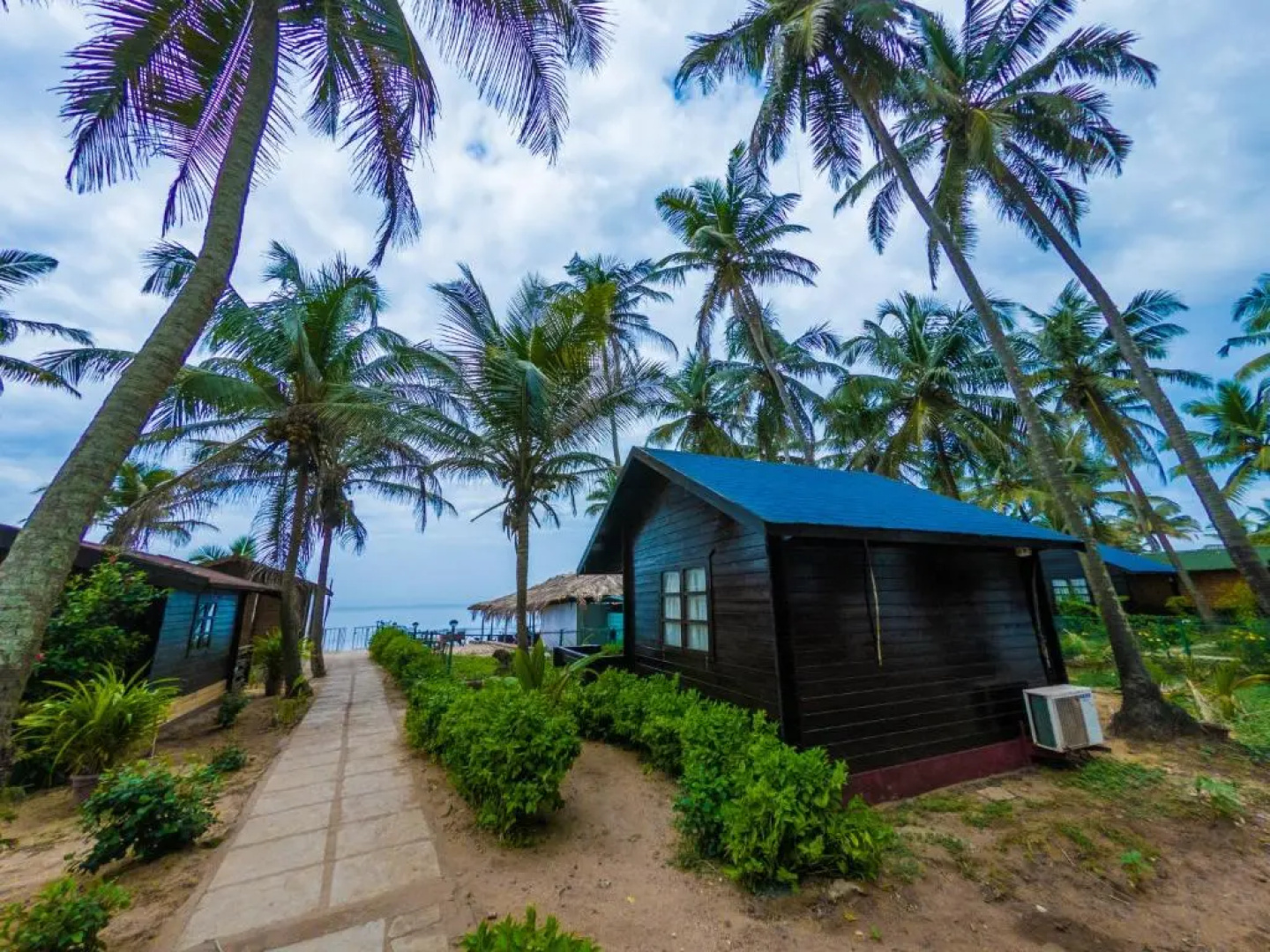 Vista Praia Beachfront Cottages