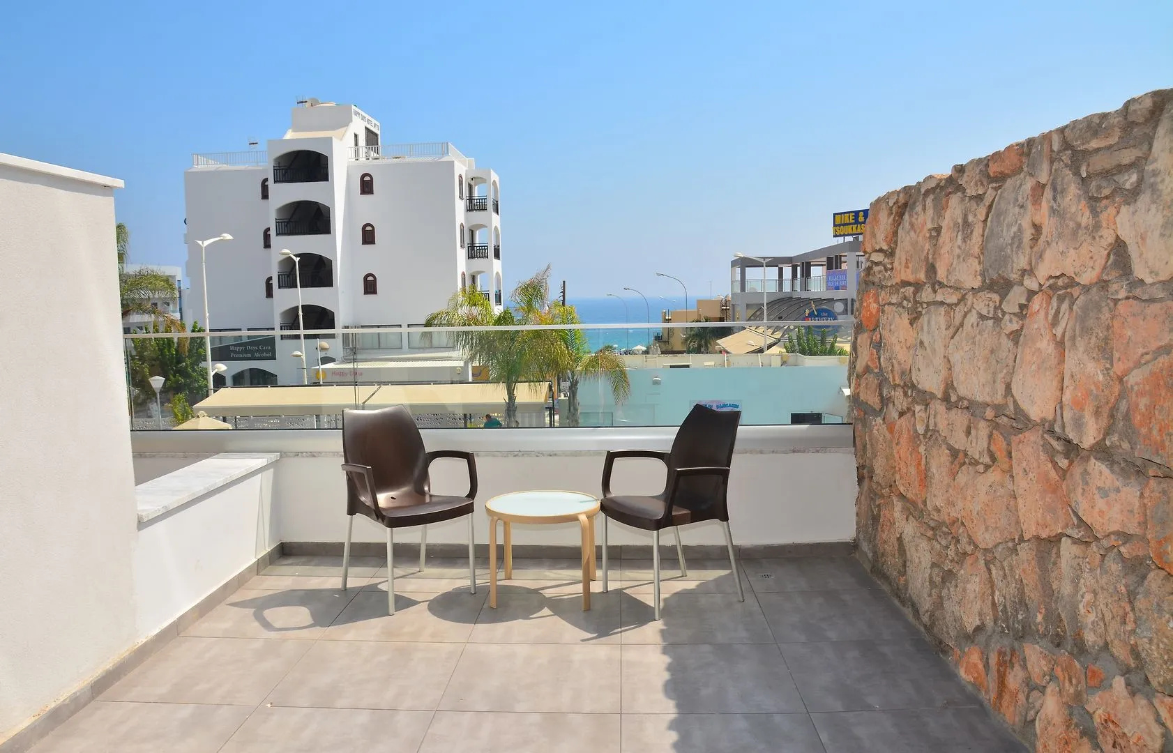 Melini Hotel Suites