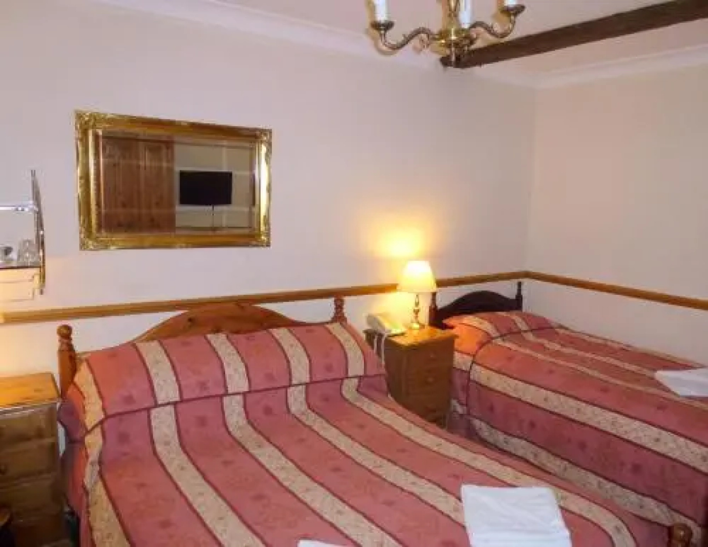 Riverside Hotel