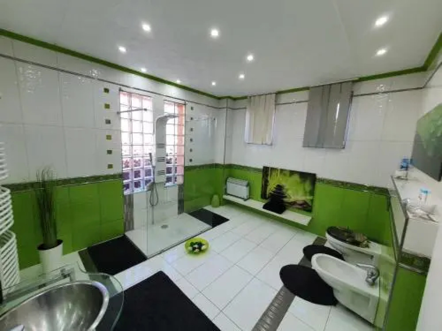 Budapest Airport Luxury 42