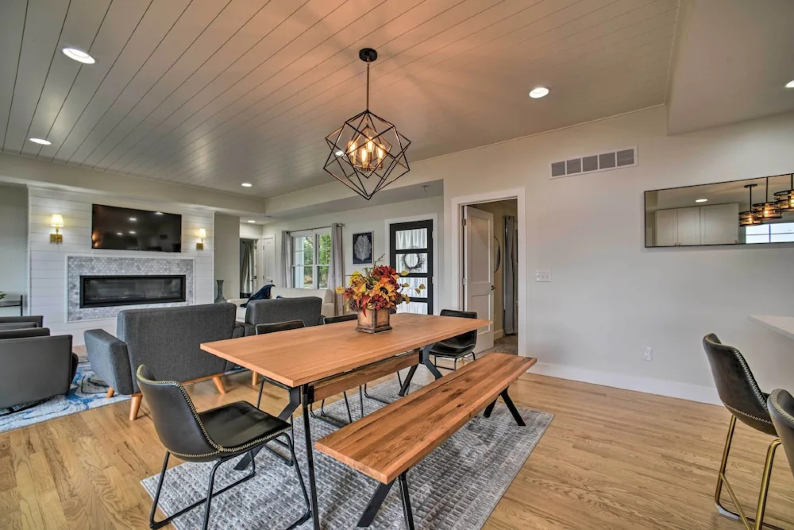 Fenton Home w/ Patio & All Sports Lake Access