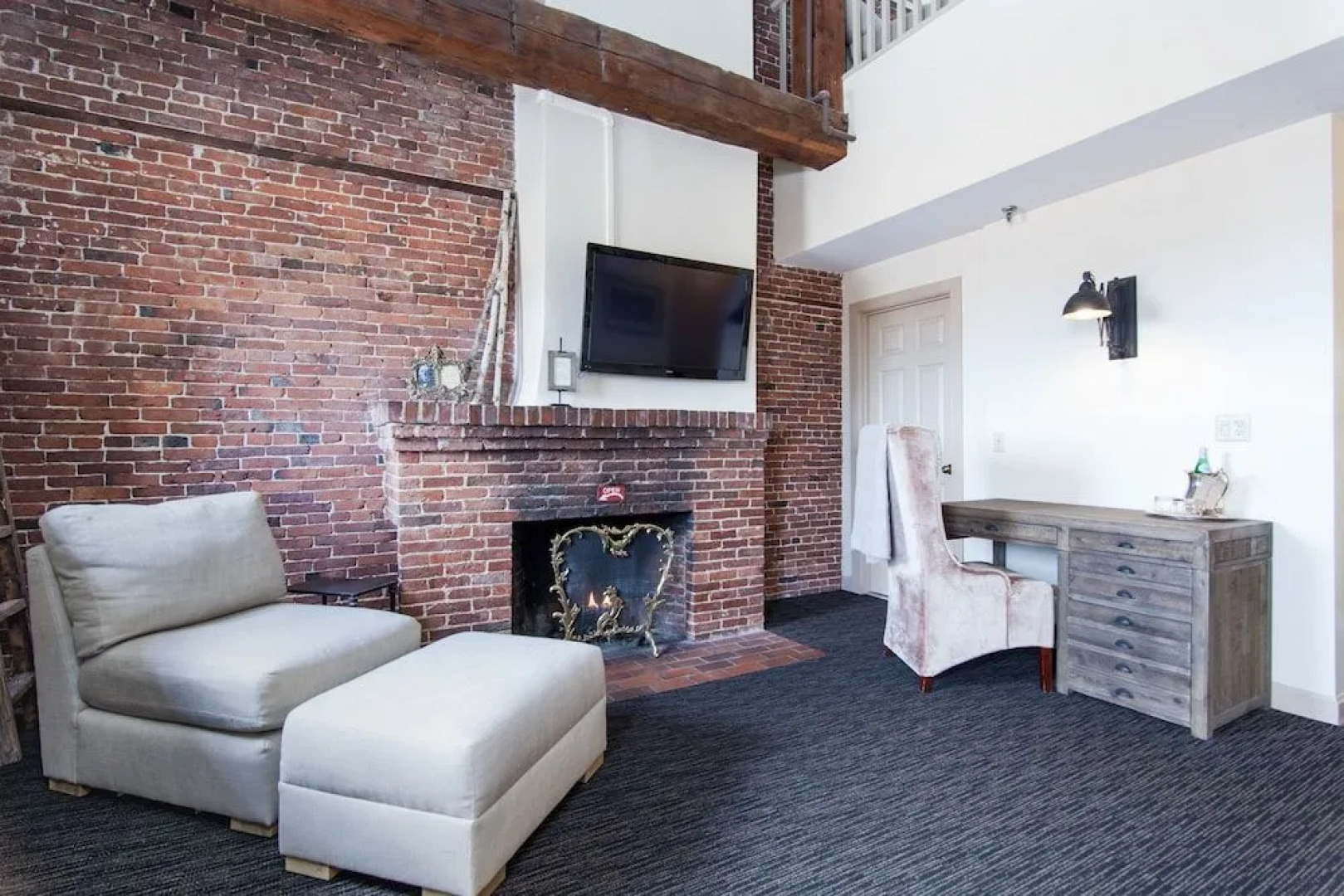 Garrison Inn Boutique Hotel