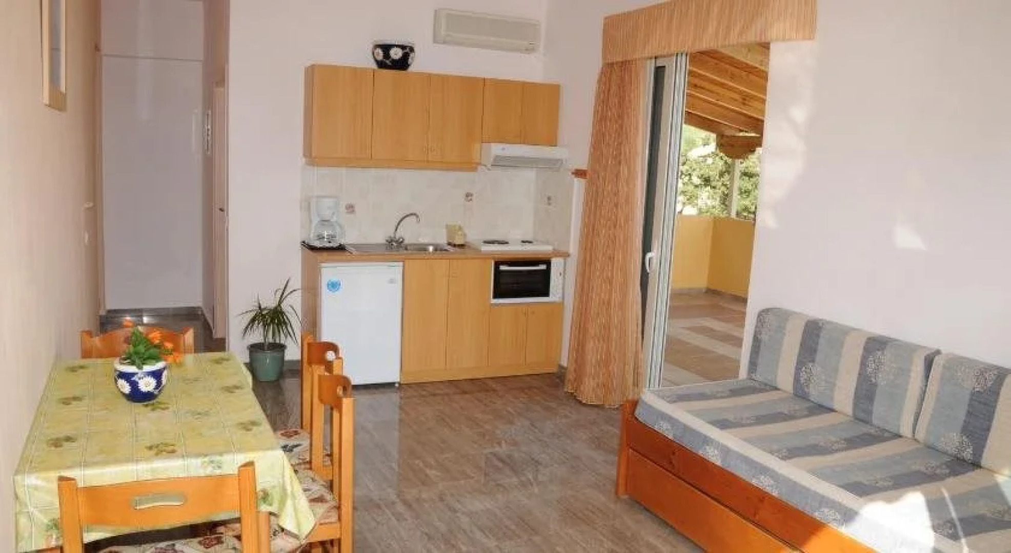 Thalassa House Apartments