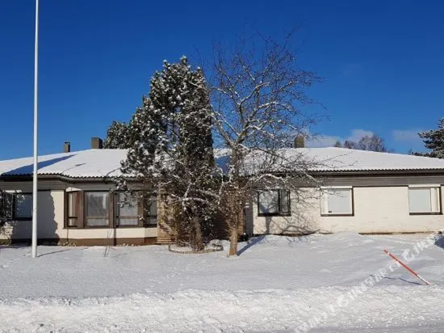 Tallitalo - Garage House