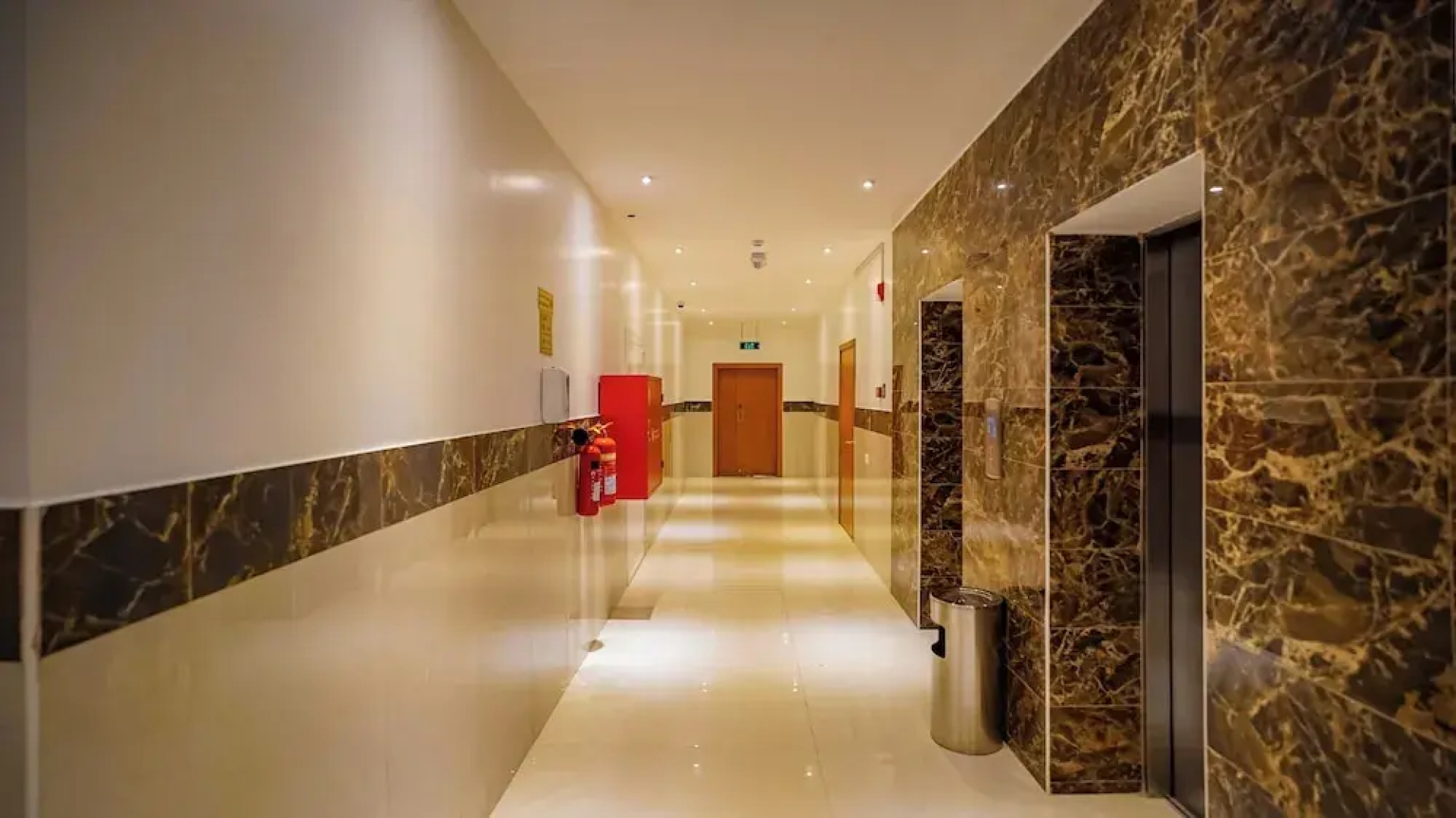Express City Hotel