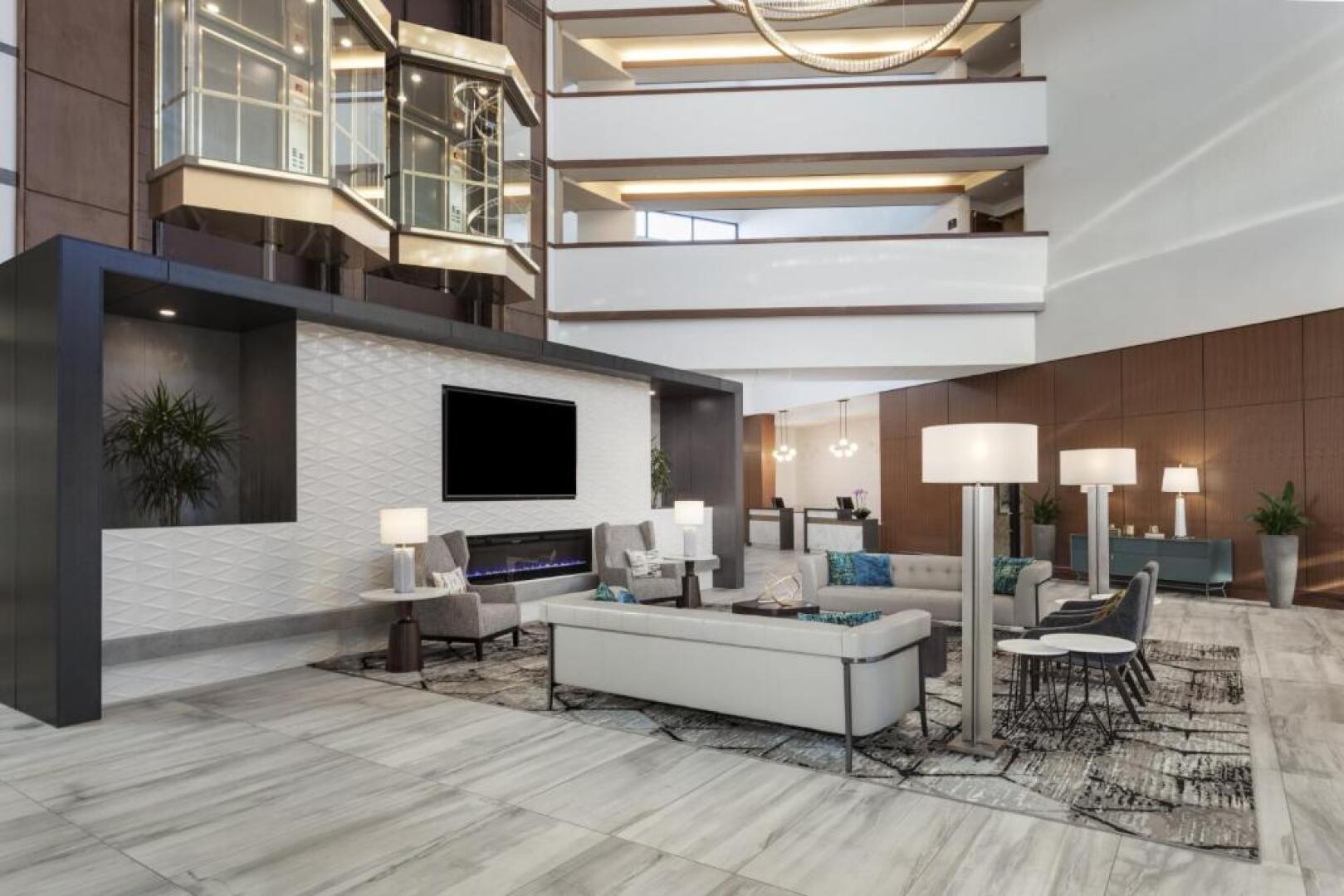 Crowne Plaza Lansing by IHG