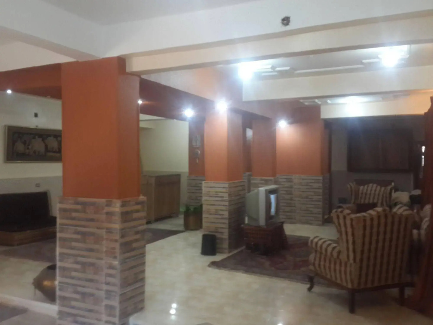 Pyramids Plateau Inn