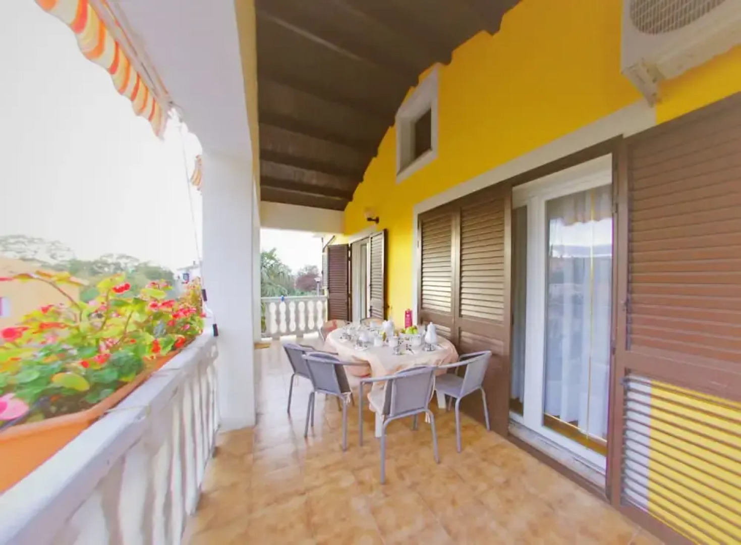 Vacation Pool Apartments